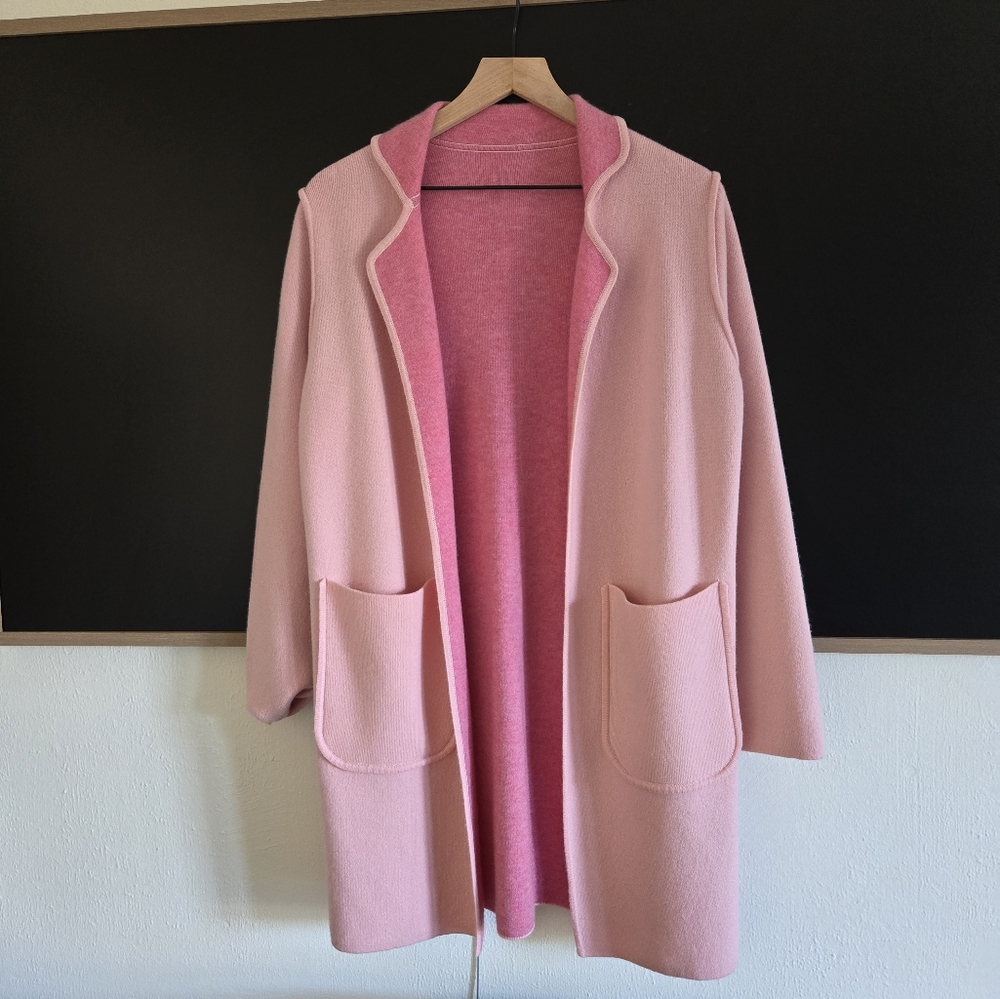 Reversible pink cashmere jacket as new. Sz small.